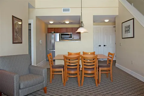 417/419 Qtr. Iv Jackson Gore Inn Ludlow VT 05149