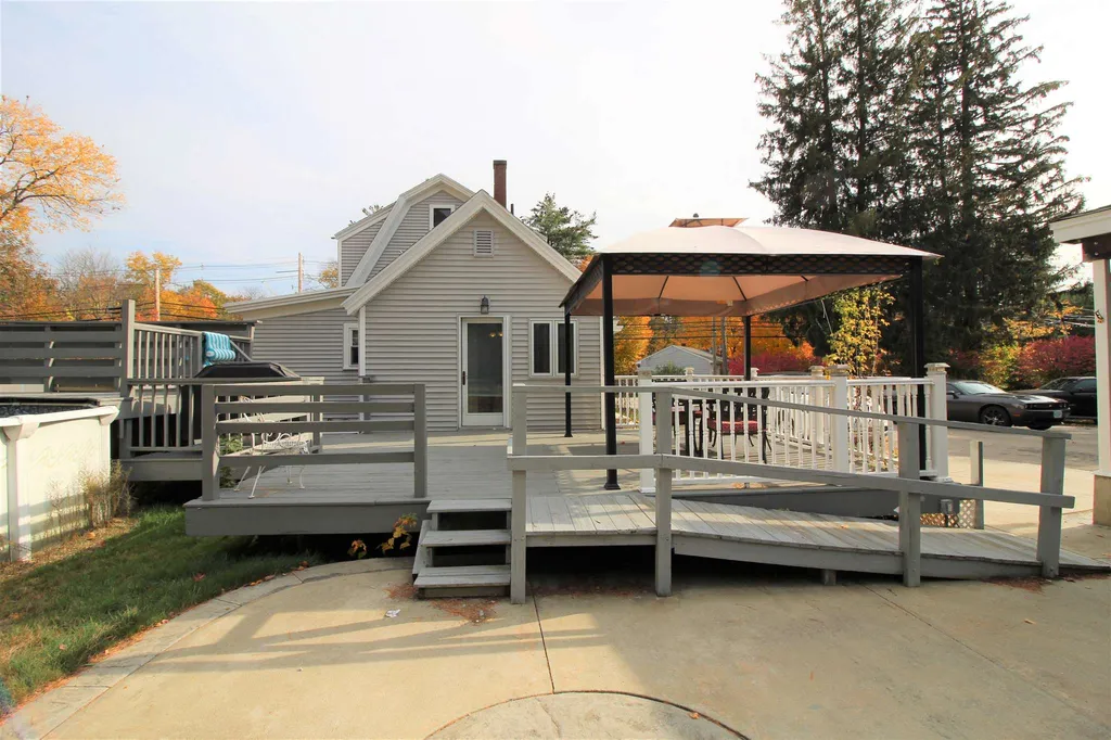 424 Portland Street Rochester NH 03867