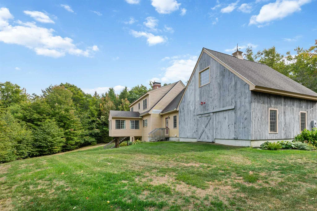 11 Susan Road New Boston NH 03070