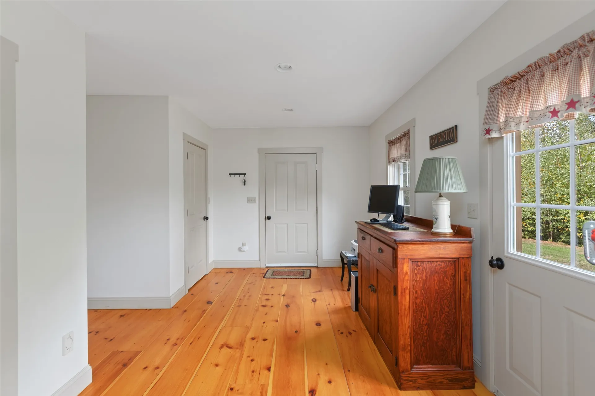 11 Susan Road New Boston NH 03070