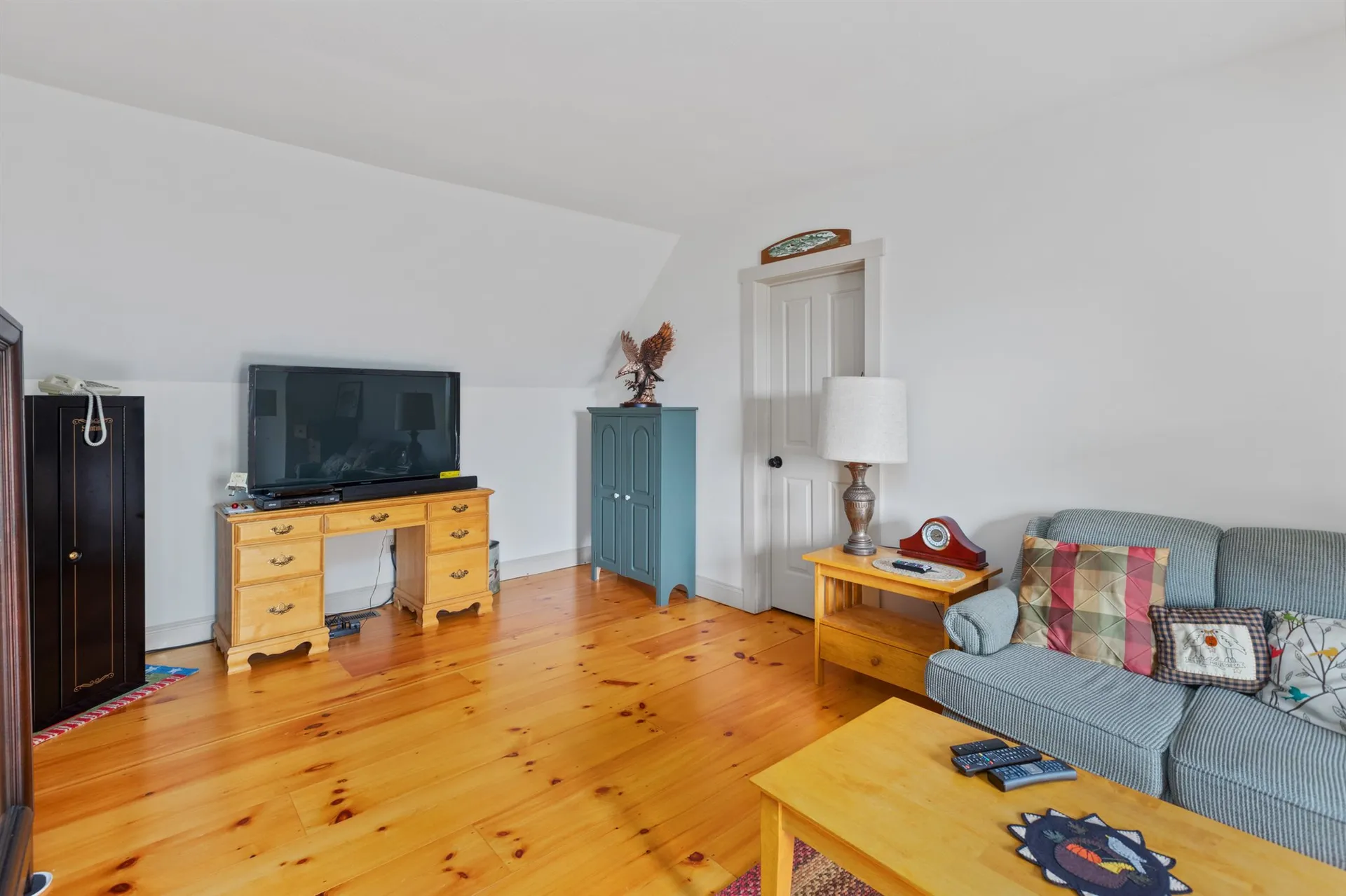 11 Susan Road New Boston NH 03070