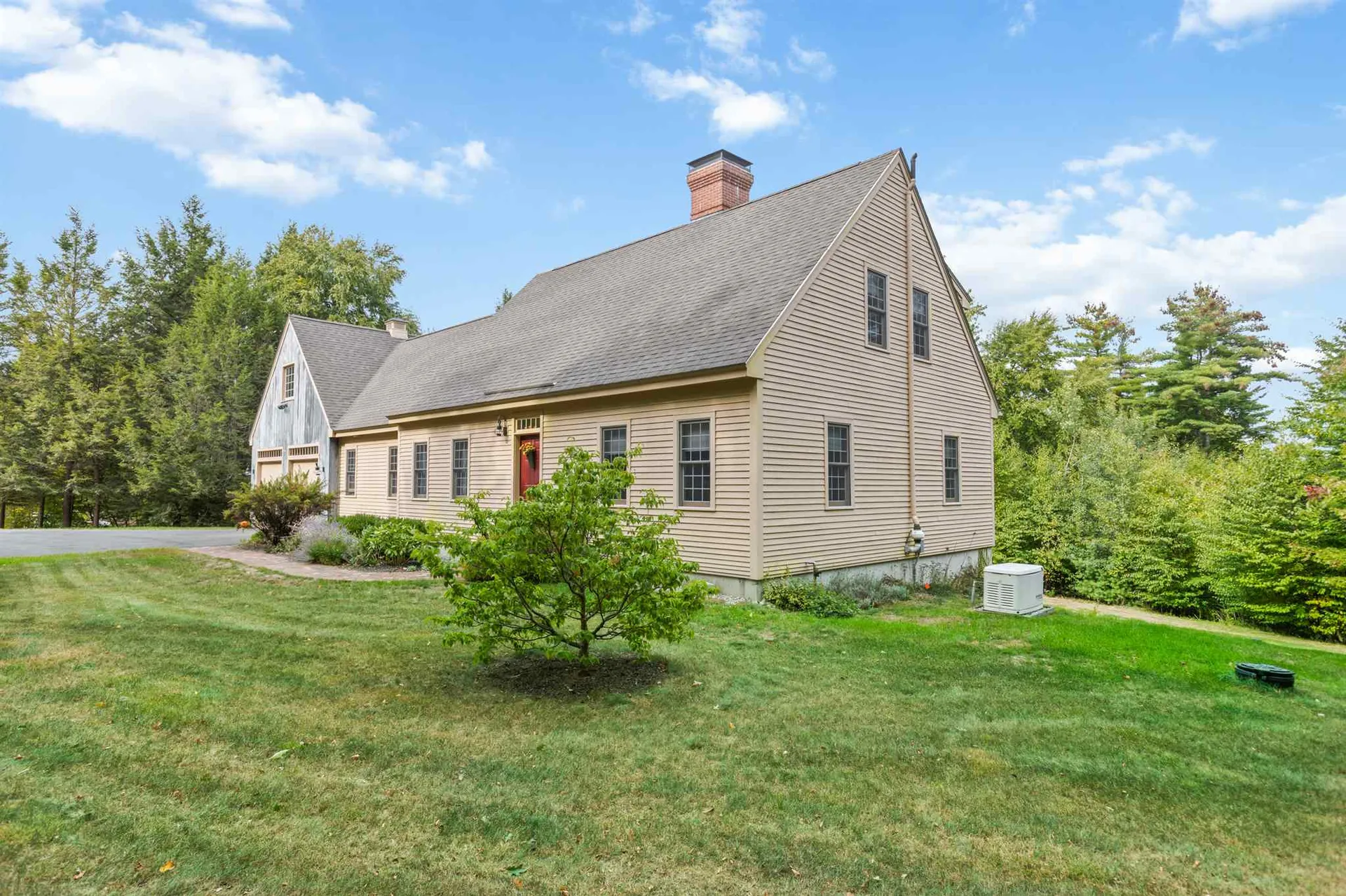 11 Susan Road New Boston NH 03070