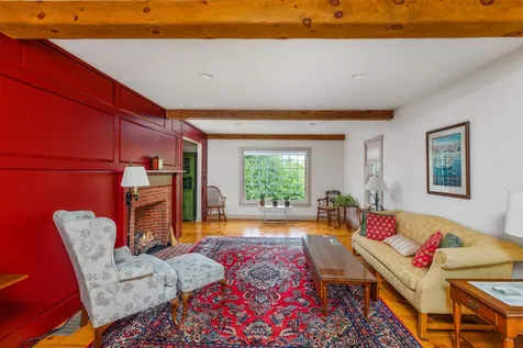 11 Susan Road New Boston NH 03070