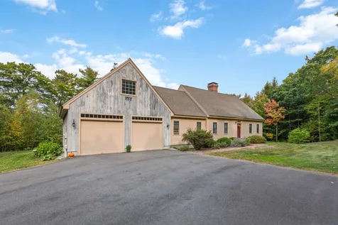 11 Susan Road New Boston NH 03070