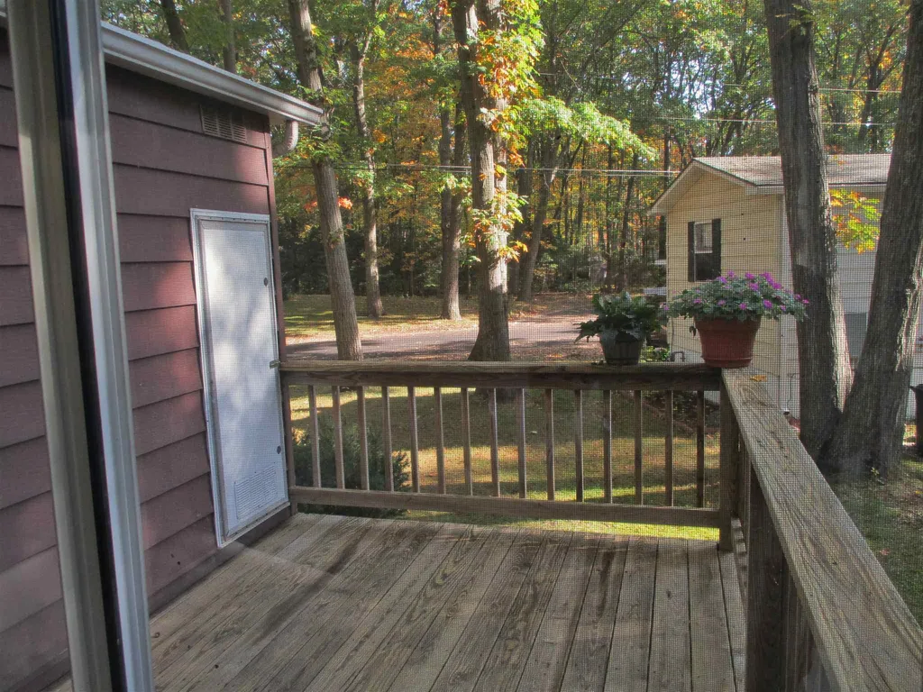 72 Cynthia Circle Seabrook NH 03874