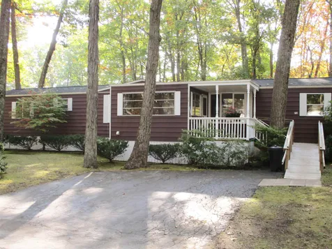 72 Cynthia Circle Seabrook NH 03874