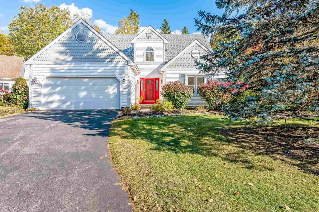 21 Walnut Lane Essex VT 05452