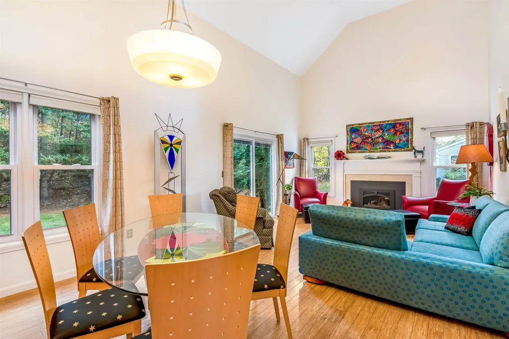 21 Walnut Lane Essex VT 05452