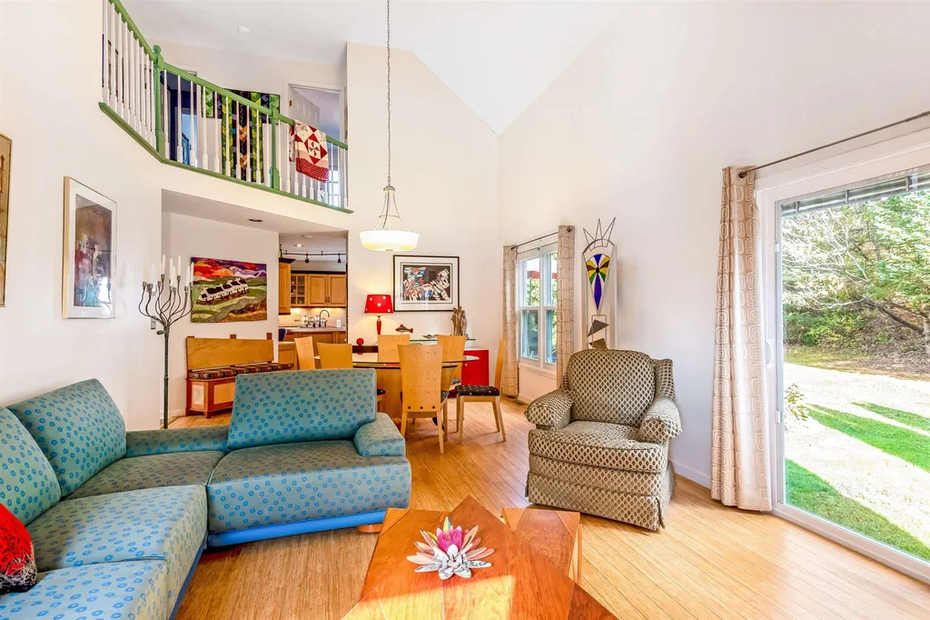 21 Walnut Lane Essex VT 05452