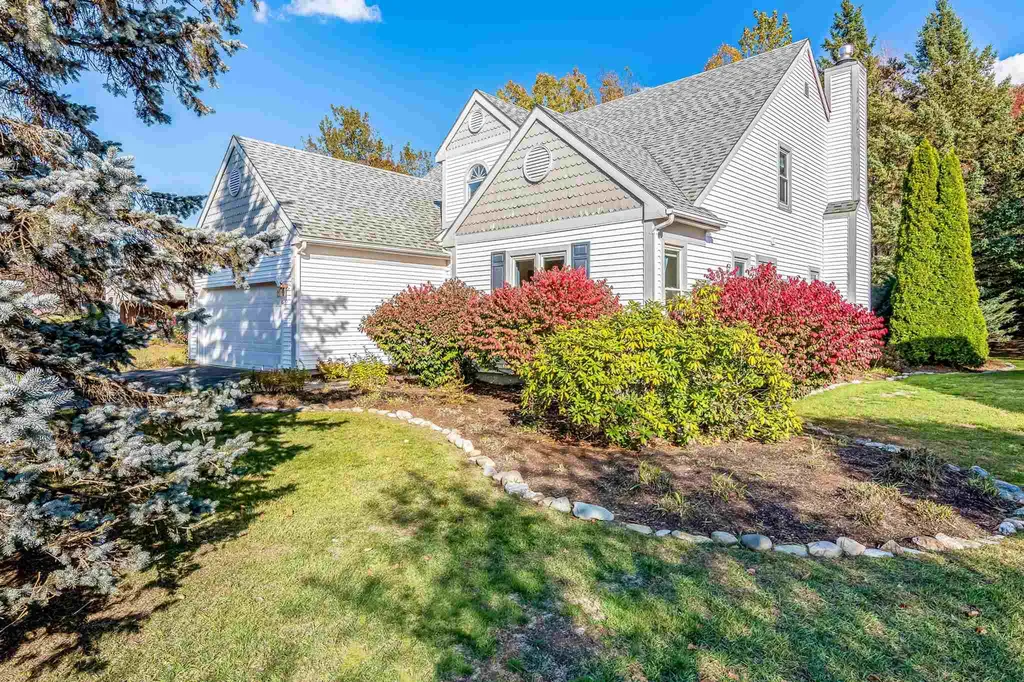 21 Walnut Lane Essex VT 05452