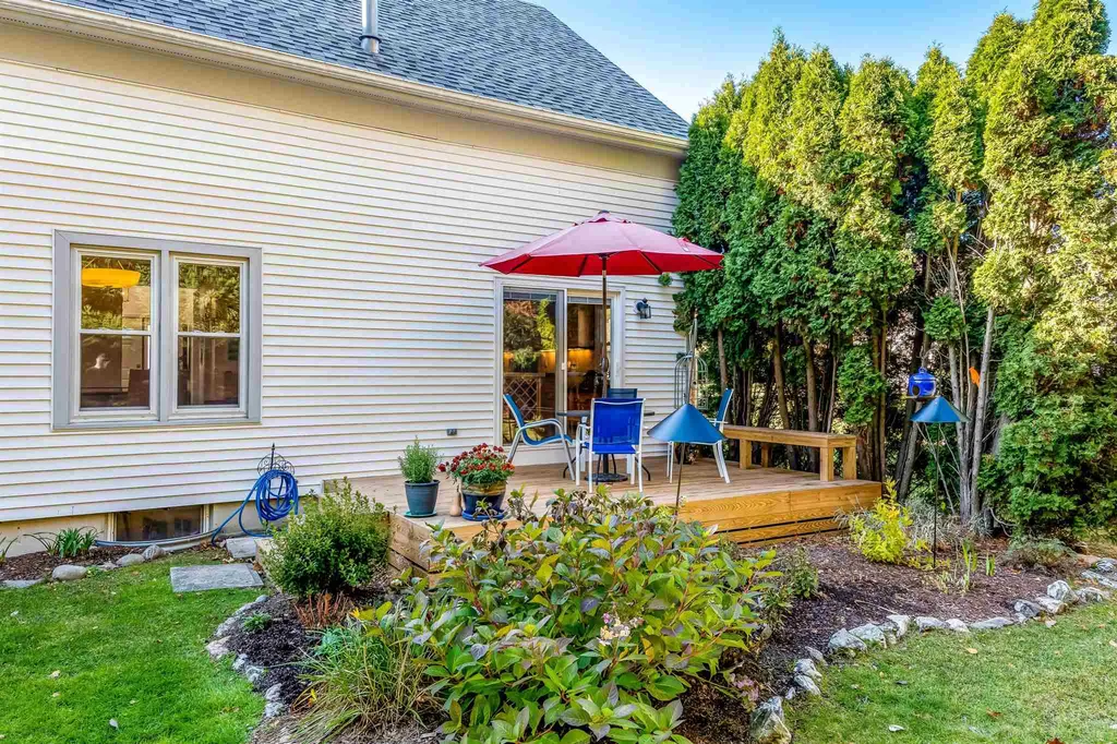 21 Walnut Lane Essex VT 05452