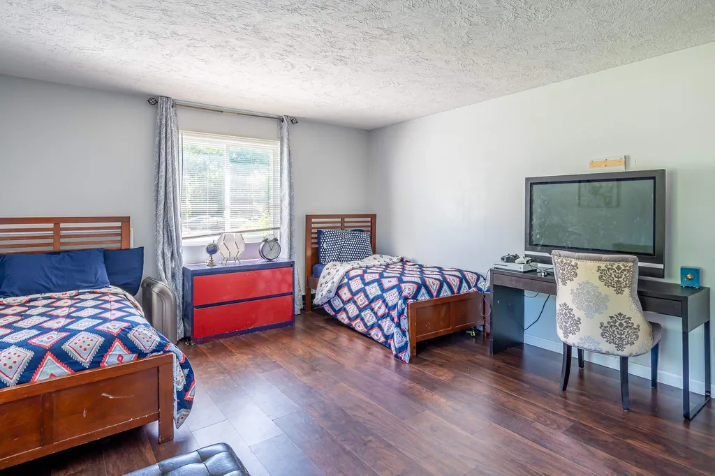 2 Jacob Avenue Hooksett NH 03106