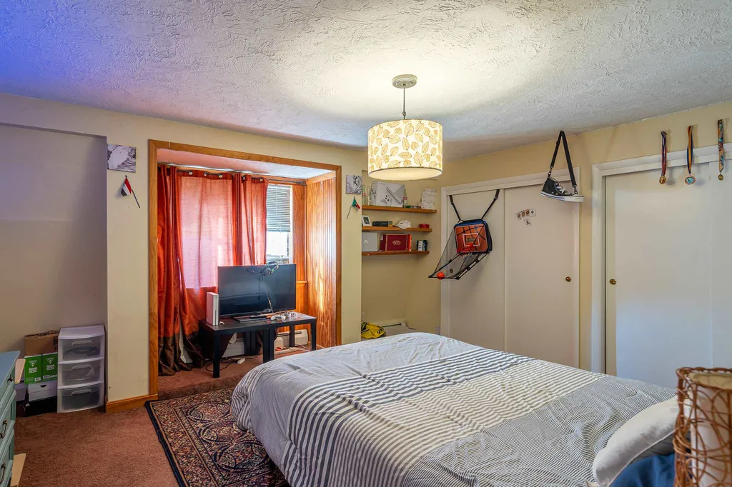 2 Jacob Avenue Hooksett NH 03106