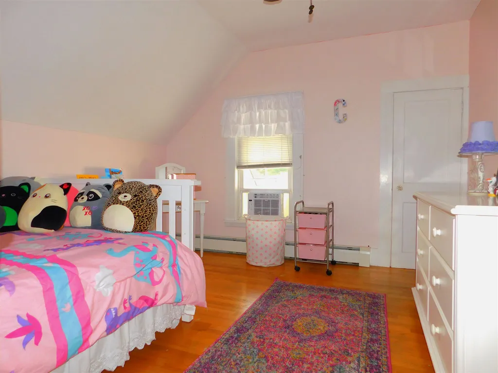 54 Pine Avenue Keene NH 03431