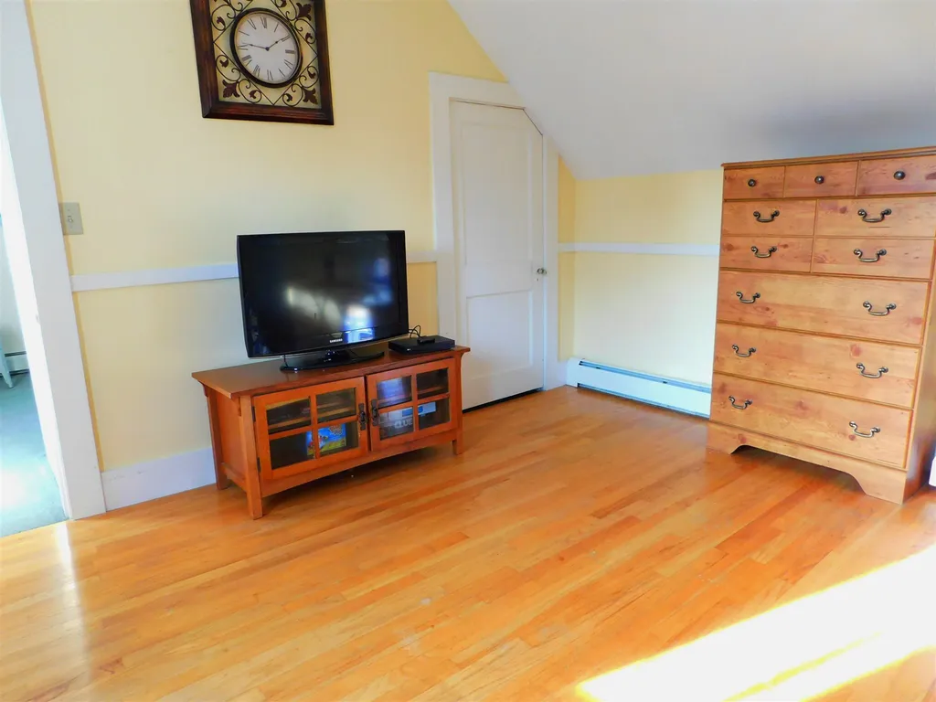 54 Pine Avenue Keene NH 03431