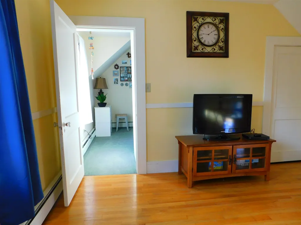 54 Pine Avenue Keene NH 03431