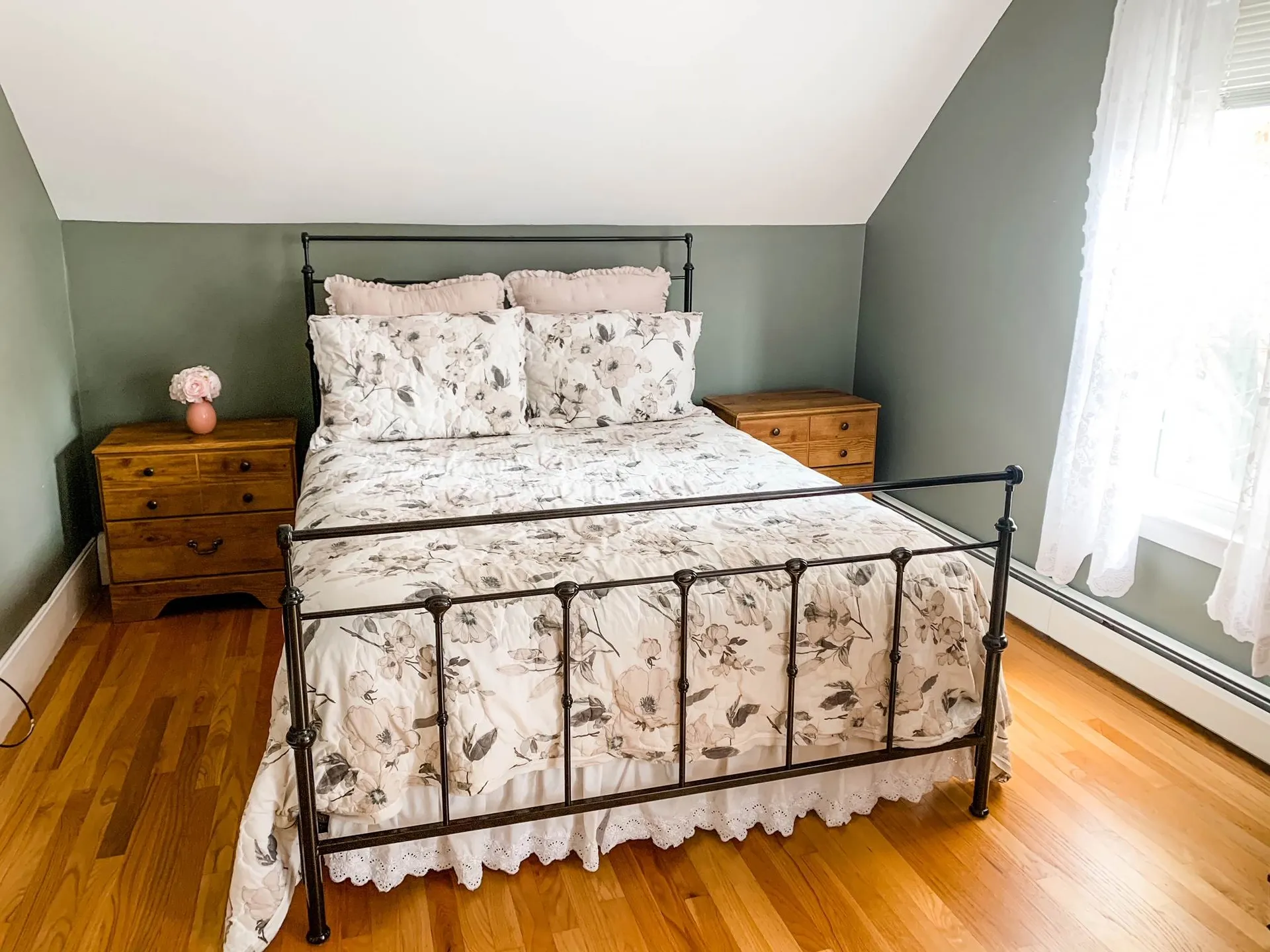 54 Pine Avenue Keene NH 03431