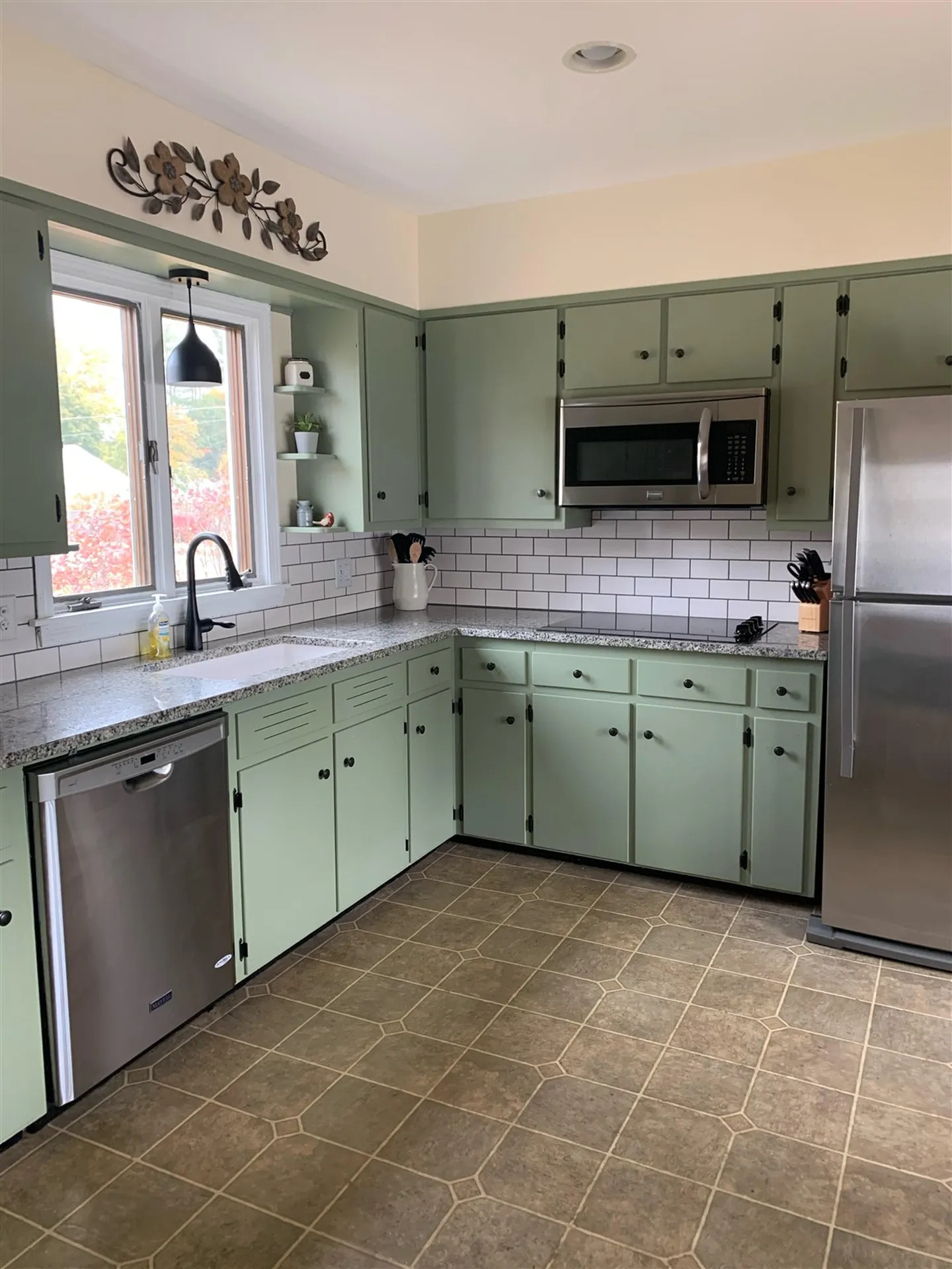 54 Pine Avenue Keene NH 03431