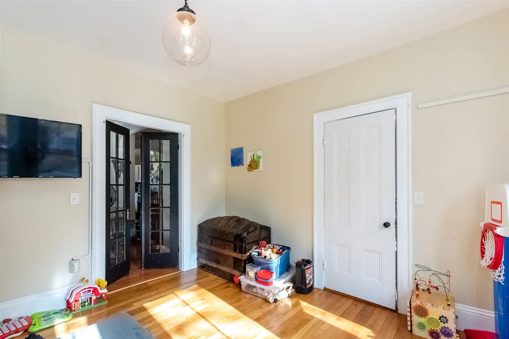 20 Samuel Hanson Avenue Dover NH 03820