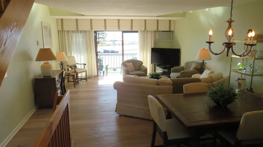 943 Ocean Boulevard Hampton NH 03842
