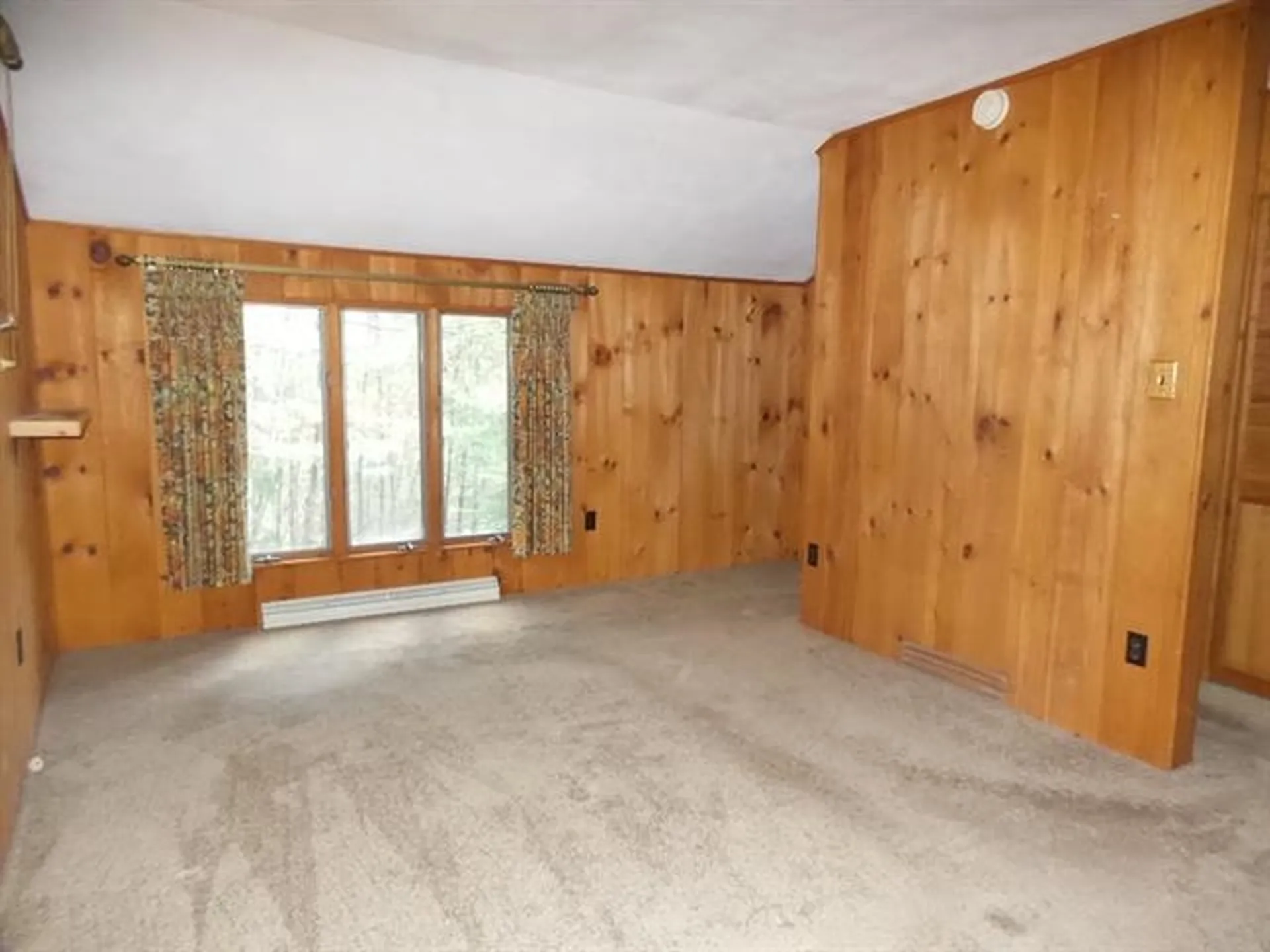 751 Stage Road Sanbornton NH 03269