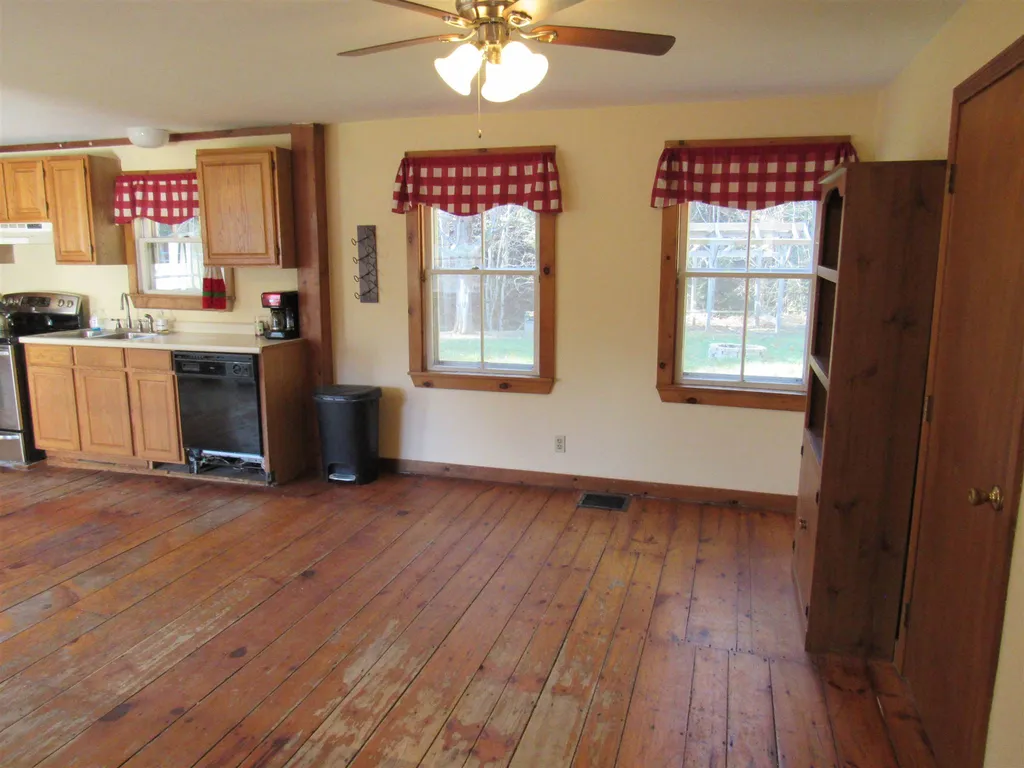 186 South Road Swanzey NH 03446