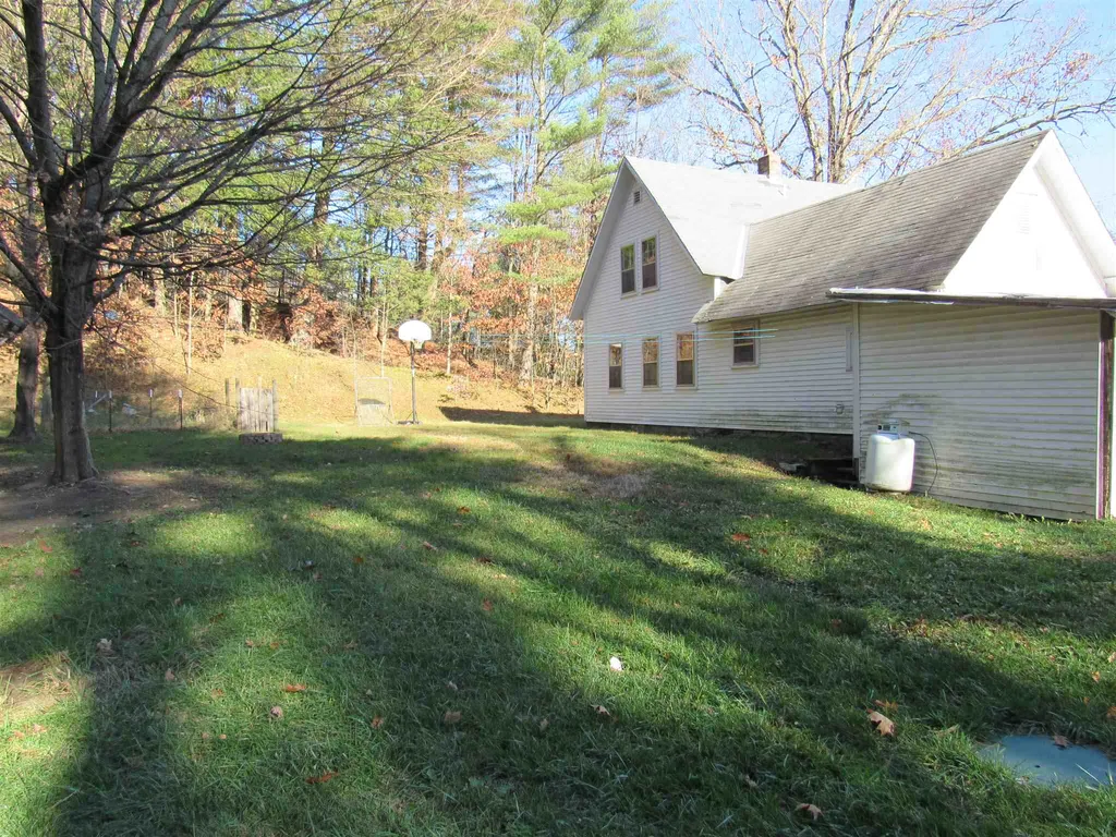 186 South Road Swanzey NH 03446