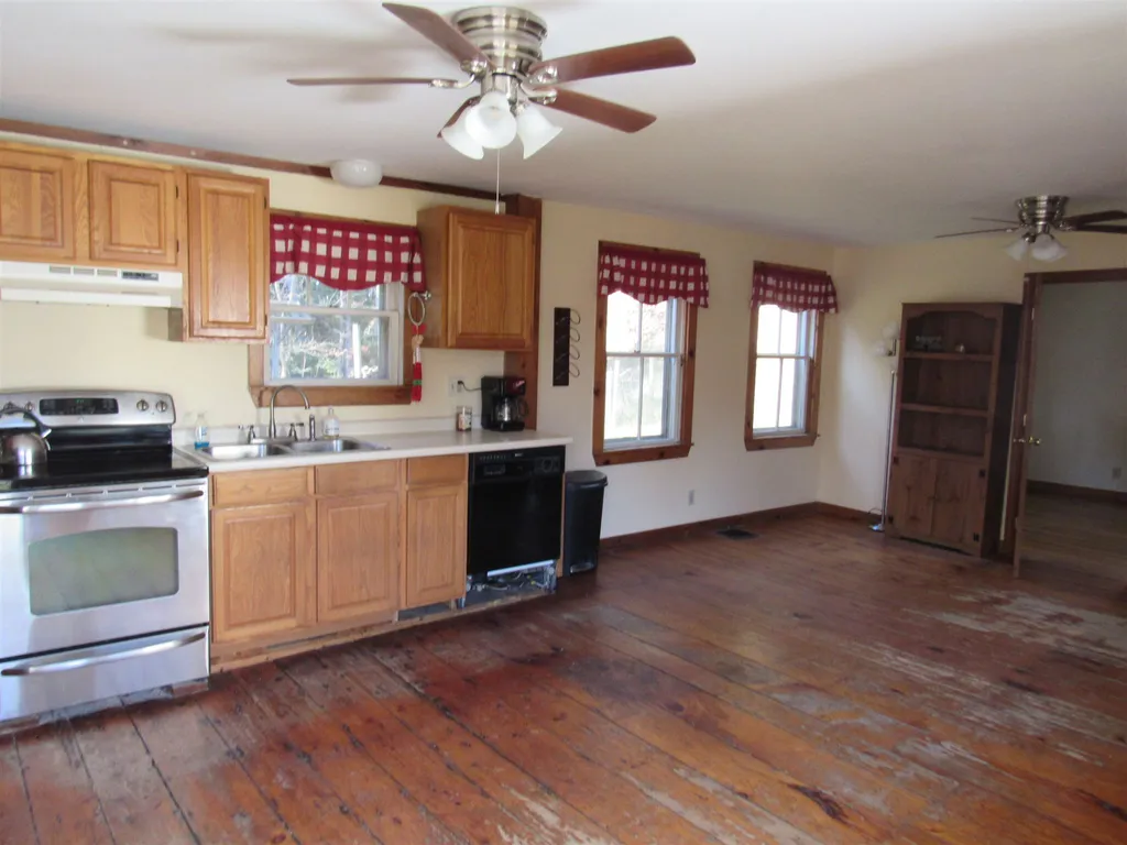 186 South Road Swanzey NH 03446