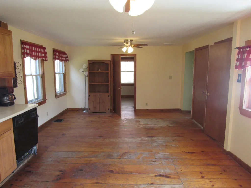 186 South Road Swanzey NH 03446