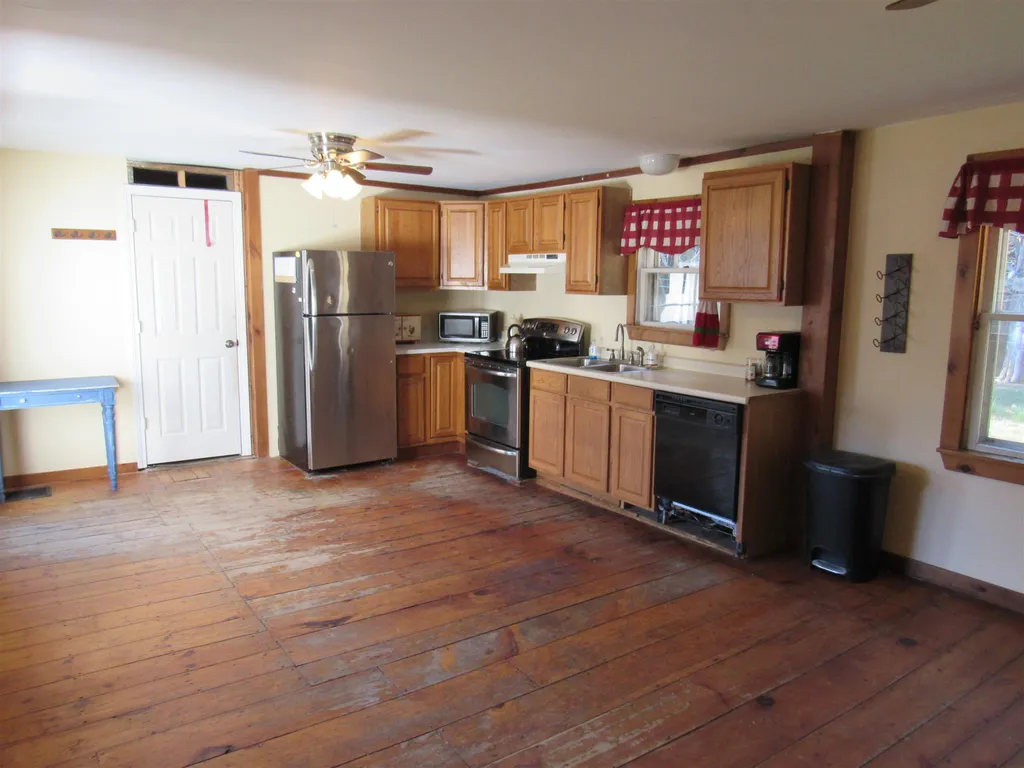 186 South Road Swanzey NH 03446