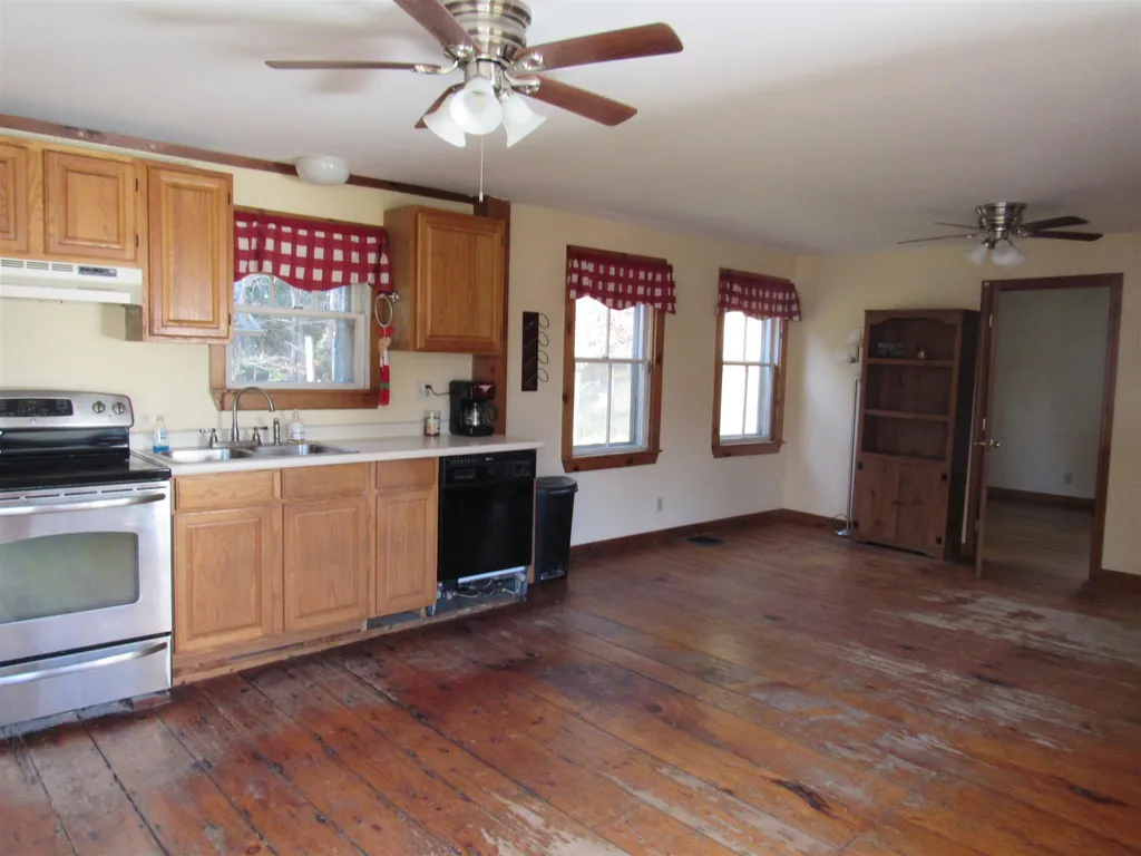 186 South Road Swanzey NH 03446