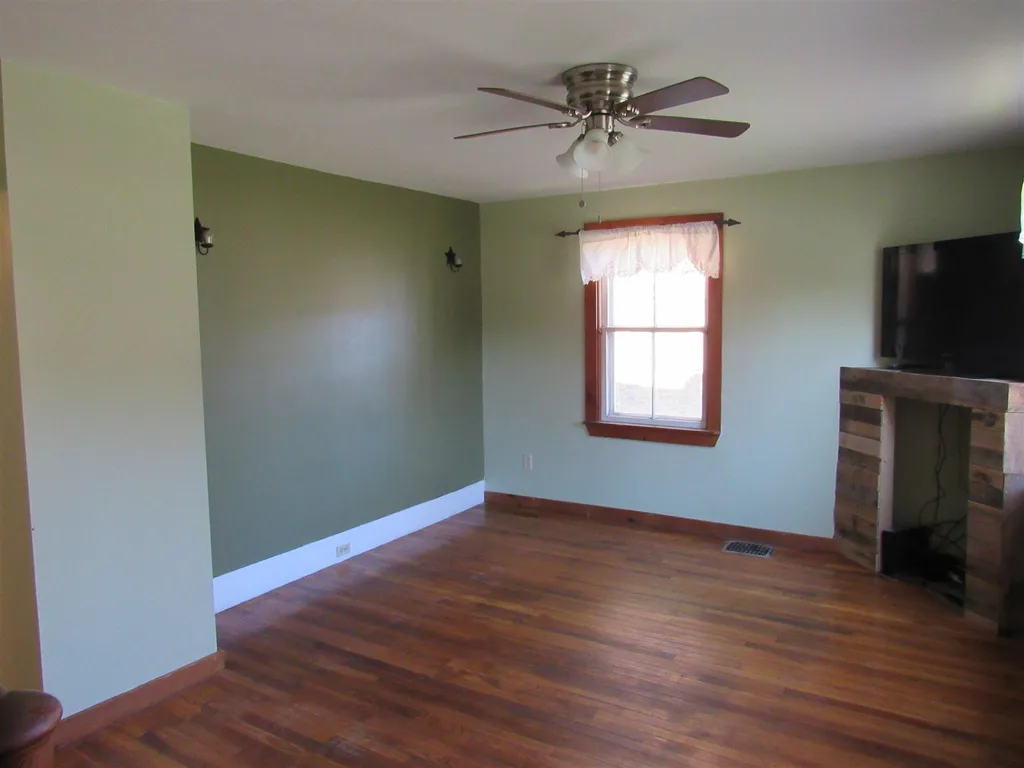 186 South Road Swanzey NH 03446