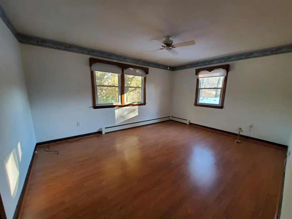 156 Mammoth Road Londonderry NH 03053