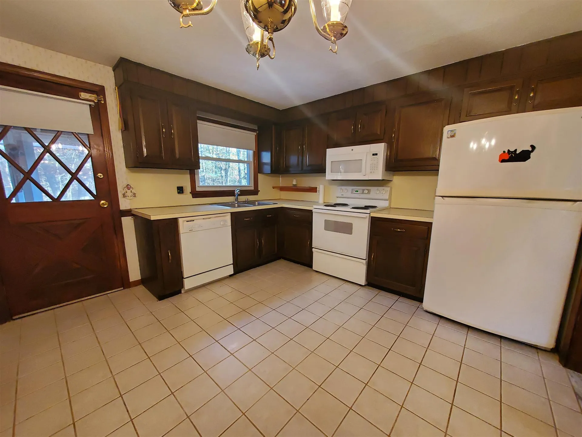 156 Mammoth Road Londonderry NH 03053