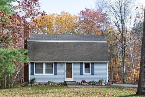 10 Lincoln Drive Raymond NH 03077