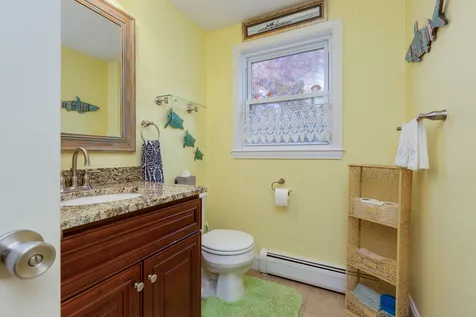 10 Lincoln Drive Raymond NH 03077
