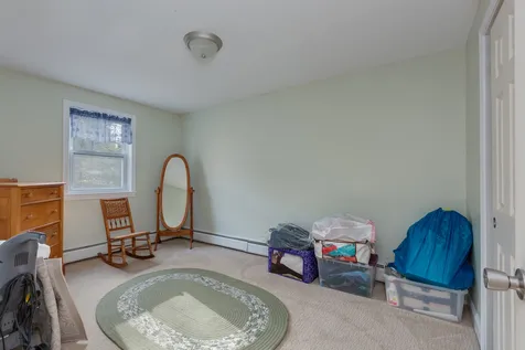 10 Lincoln Drive Raymond NH 03077