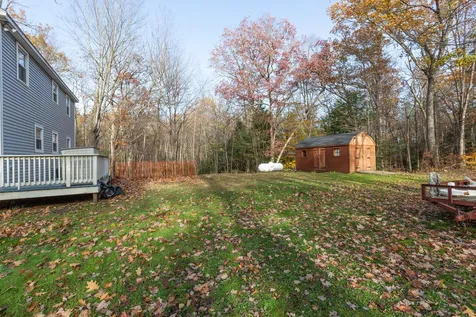 10 Lincoln Drive Raymond NH 03077