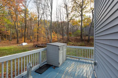 10 Lincoln Drive Raymond NH 03077