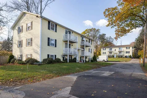 5 Carriage Hill Lane Eliot ME 03903