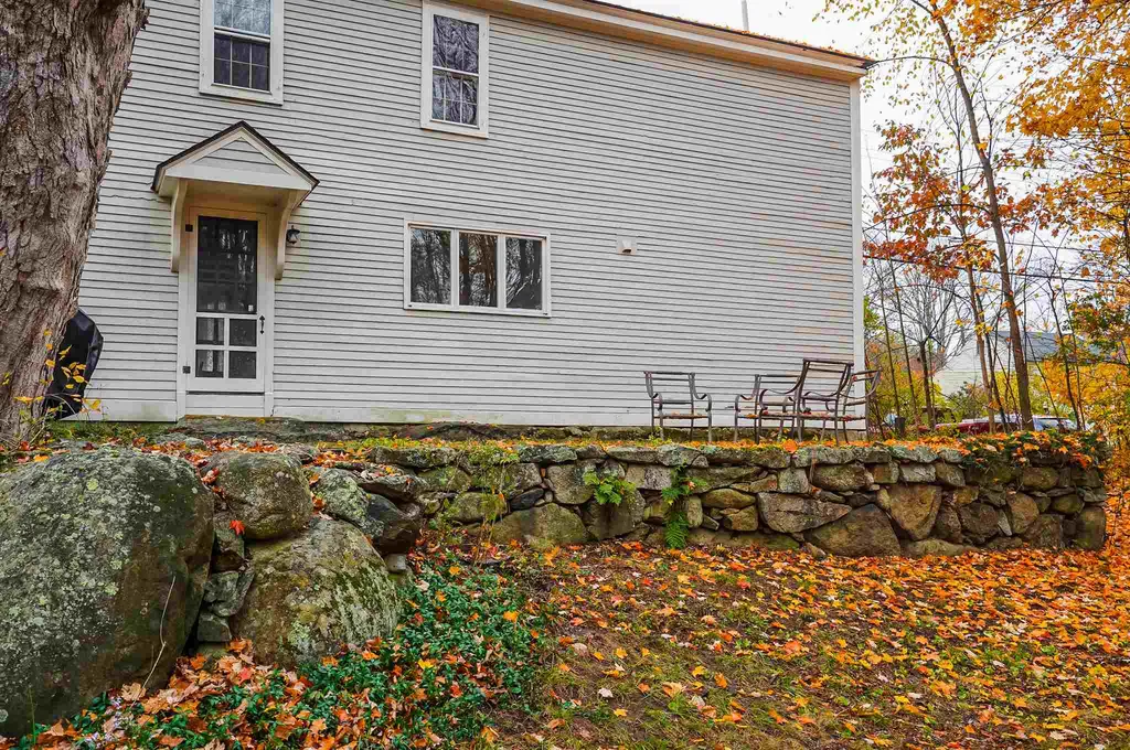 101 Main Street Francestown NH 03043