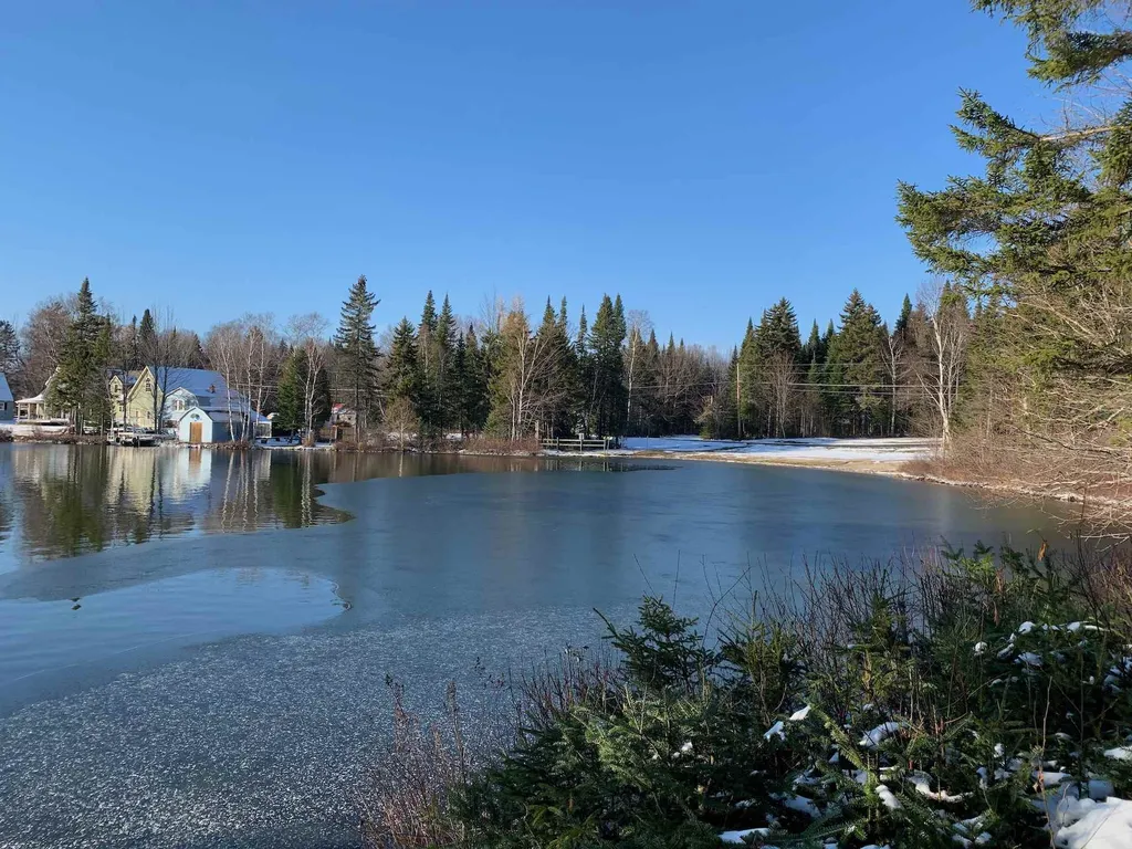 237 Beach Road Pittsburg NH 03592