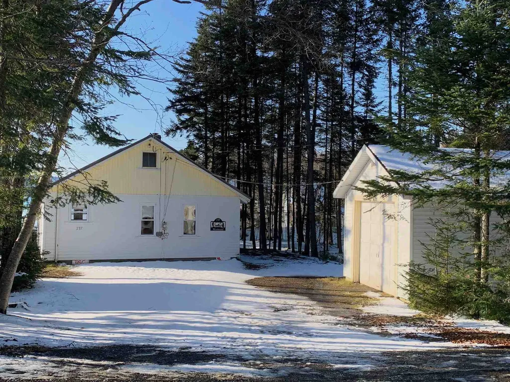 237 Beach Road Pittsburg NH 03592