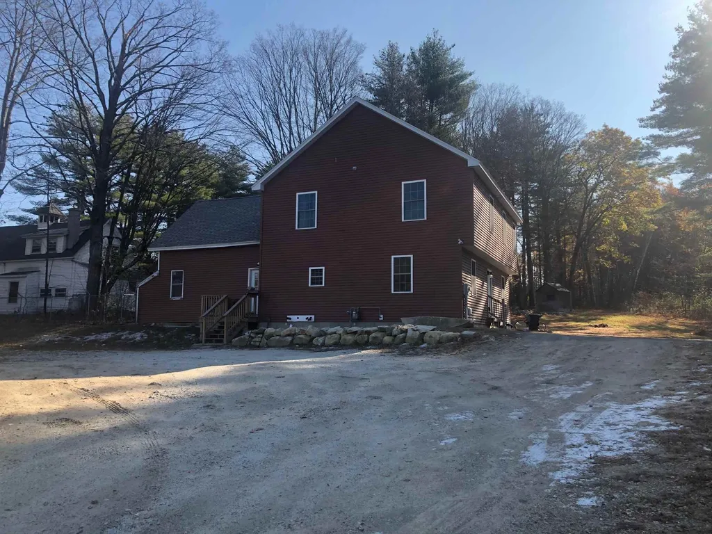 31 Whitehall Road Hooksett NH 03106