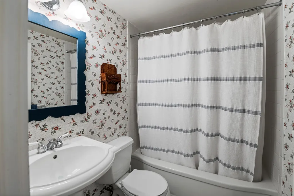 183 Youngs Hill Road Sunapee NH 03782