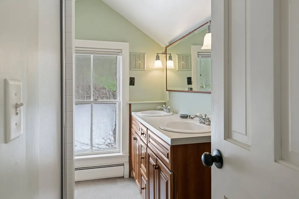 183 Youngs Hill Road Sunapee NH 03782