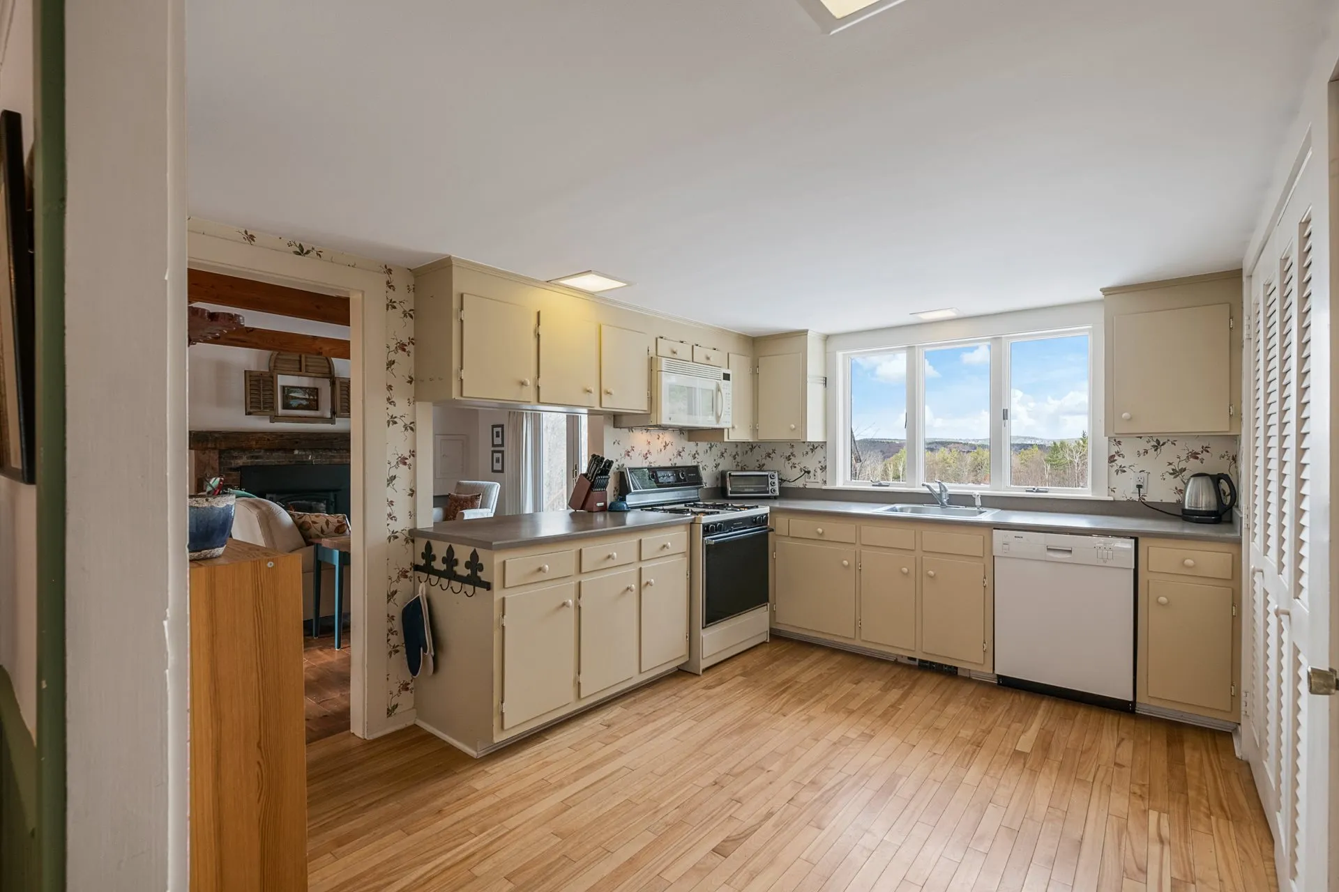 183 Youngs Hill Road Sunapee NH 03782