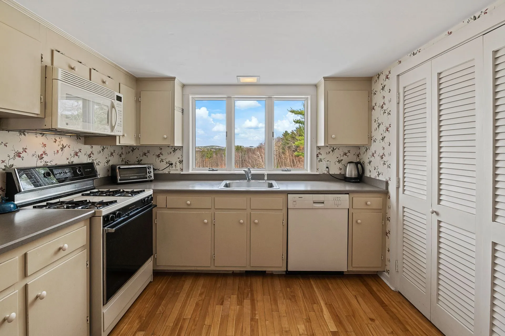 183 Youngs Hill Road Sunapee NH 03782