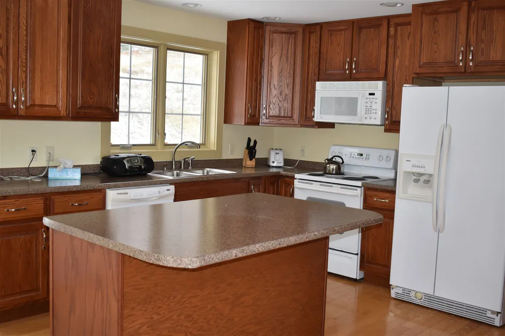 134 & 135 Goss Road Hanover NH 03755