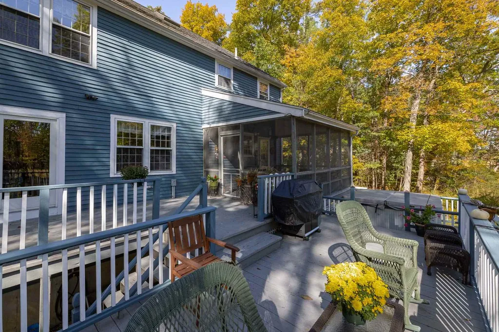 6 Shore Drive Greenland NH 03840